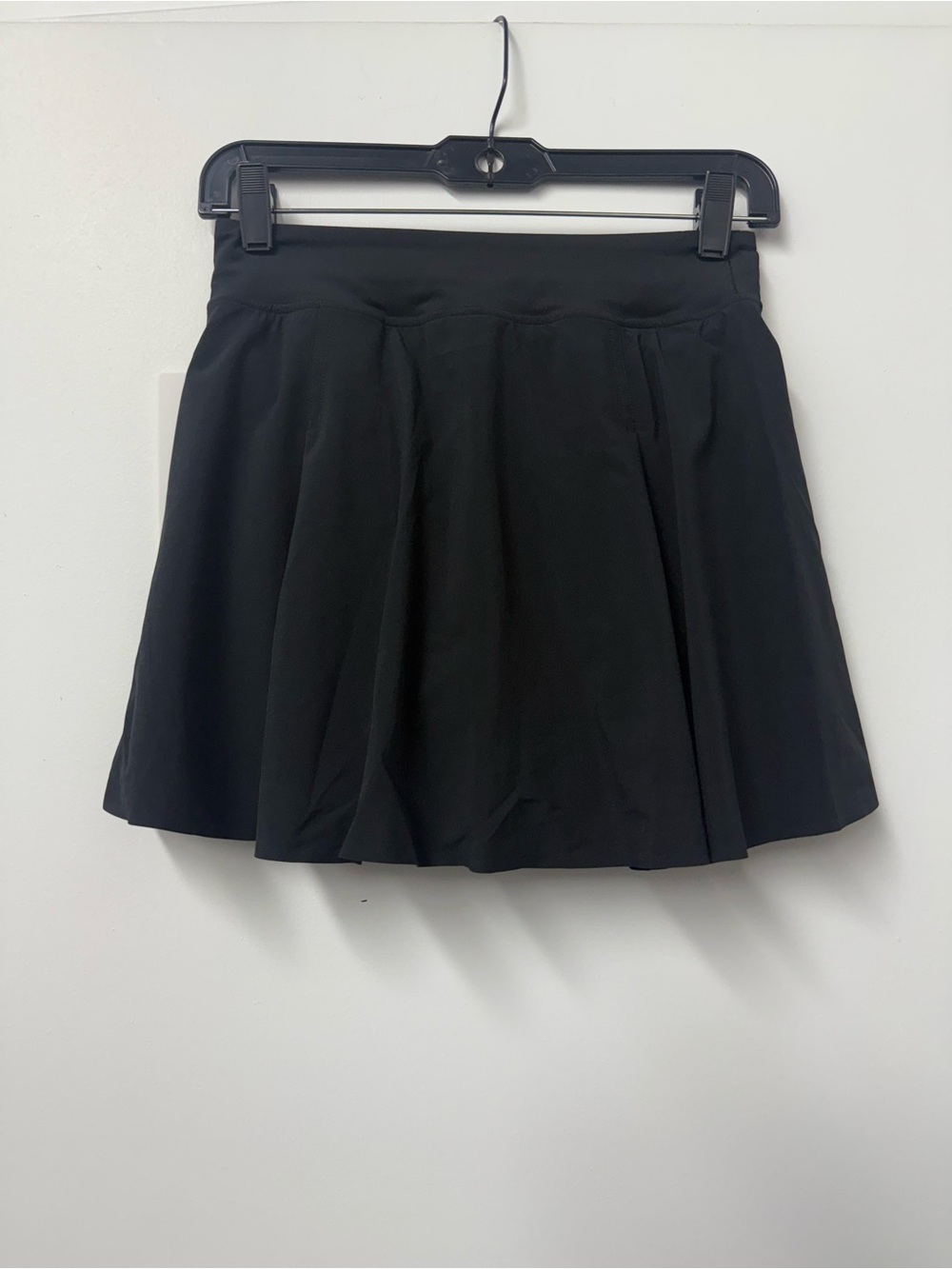 LuluLemon A-Line Side-Pleat Tennis Skirt in Black